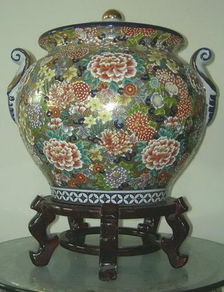 景泰蓝陶瓷工艺品赏析——以潮安县鼎丰五金陶瓷工艺品厂为例